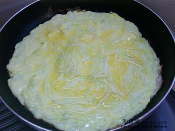 黄瓜丝鸡蛋饼的做法步骤5