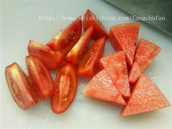 西瓜番茄汁的做法步骤2
