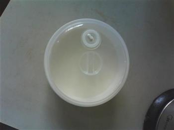 超简单自制酸奶的做法步骤3