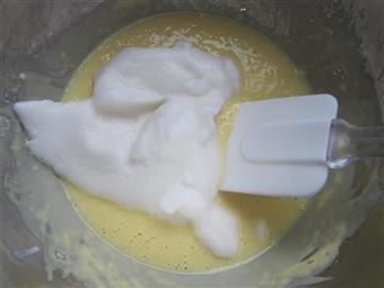 无油低糖酸奶蛋糕的做法步骤4