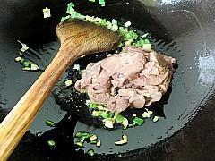 青菜猪肝汤的做法步骤3