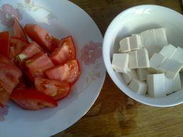 番茄鸡蛋豆腐汤的做法步骤2