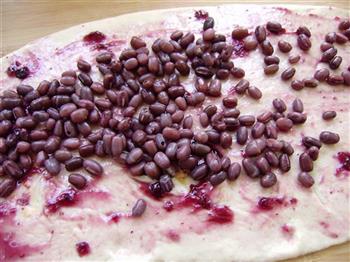 蓝莓酱红豆卷的做法步骤6
