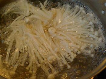 杂菌豆腐粉丝煲的做法步骤1