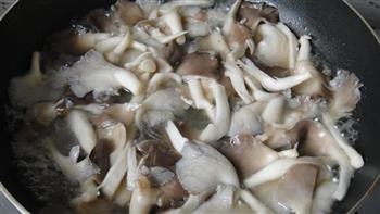 蘑菇炒肉片的做法图解8