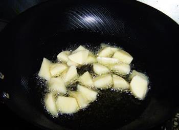 红烧土豆的做法步骤2