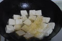 酱烧臭豆腐的做法步骤3