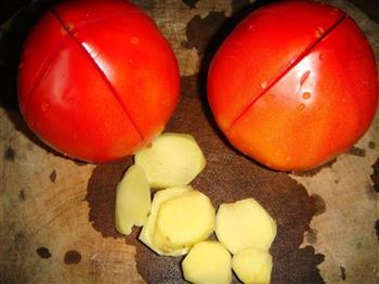 番茄排骨汤的做法步骤2