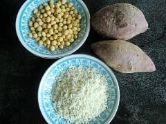 米香紫薯豆浆的做法步骤1