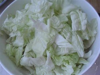 白菜炖冻豆腐的做法步骤1