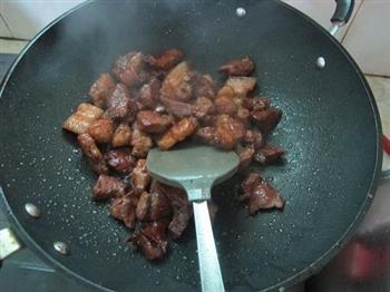 酱豆干红烧肉的做法步骤6