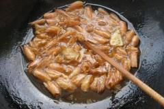 芦笋鲜虾炸酱面的做法步骤3