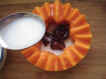 红枣木瓜炖鲜奶的做法图解6