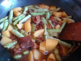 芸豆土豆红烧肉的做法步骤7