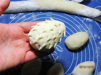 刺猬蜜豆包的做法步骤9