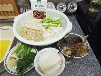 韩式海鲜汤的做法图解1