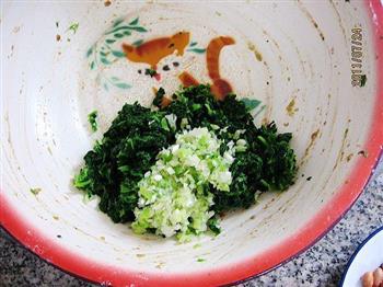 菠菜豆腐煎饺的做法步骤2