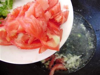 苦瓜番茄蛋花汤的做法步骤2