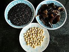 双黑米豆浆的做法步骤1