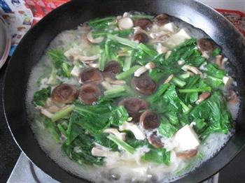 香菇豆腐小白菜汤的做法步骤8