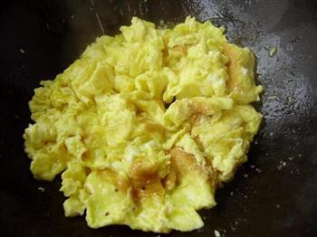 韭菜炒鸡蛋的做法步骤2