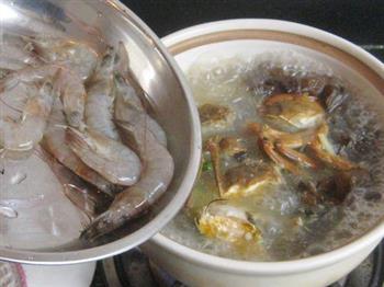 海虾河蟹粉丝煲的做法步骤6