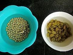 葡萄干豆浆的做法步骤2