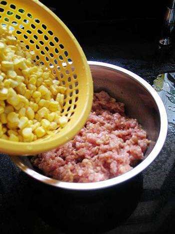 猪肉玉米饺子的做法步骤5