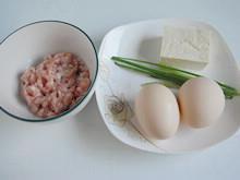 肉末豆腐鸡蛋饼的做法步骤1