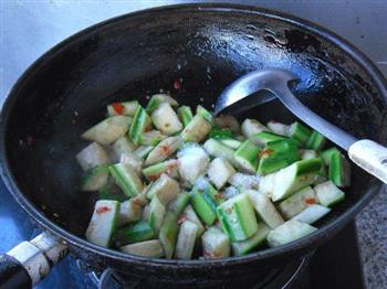 剁椒煸炒丝瓜丁的做法步骤5
