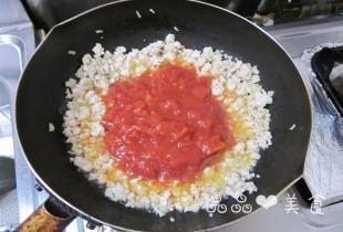 番茄鸡蓉意面的做法步骤7