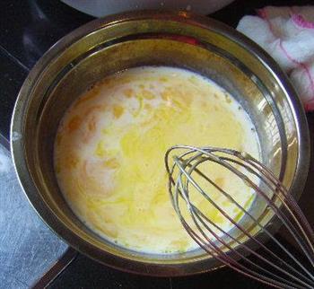 电饭锅海绵蛋糕的做法步骤4