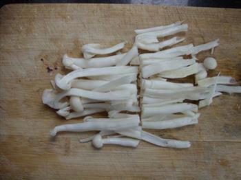 海鲜菇火腿虾汤的做法图解2