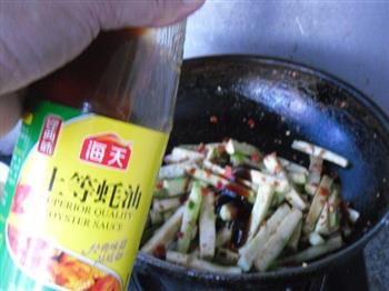 剁椒煸炒蛇瓜条的做法步骤5
