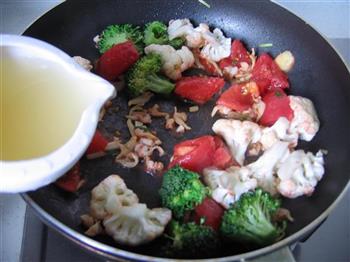 菜花番茄蛤蜊汤的做法步骤5