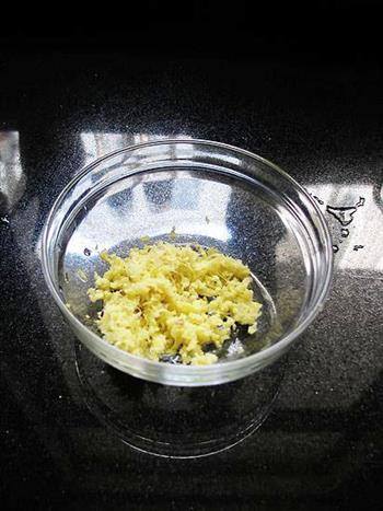 姜汁炖鸡蛋的做法步骤2