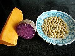 南瓜紫薯豆浆的做法图解1