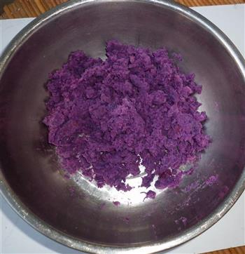 紫薯肉松麻花卷的做法步骤1