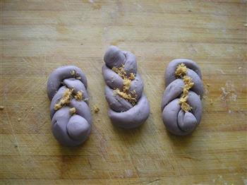 紫薯肉松麻花卷的做法步骤11