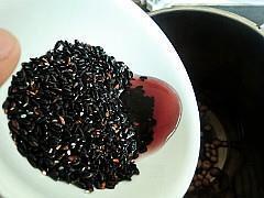 花生紫米豆浆的做法图解5