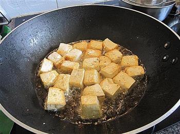 豆腐焖三文鱼头的做法图解4