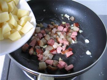 土豆腊肉饭的做法图解5