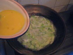丝瓜蛋汤的做法步骤5