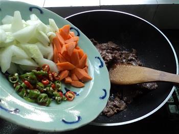黑椒牛肉片的做法步骤8