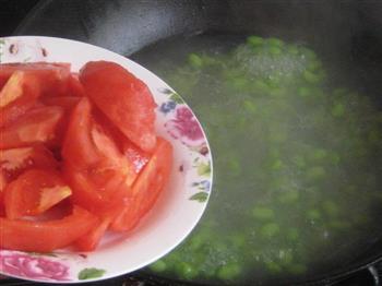 毛豆番茄蛋汤的做法图解2