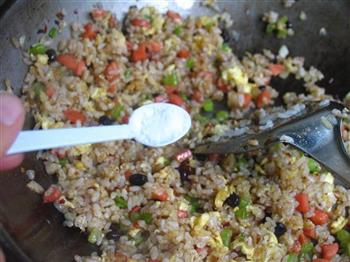 紫甘兰炒米饭的做法步骤10