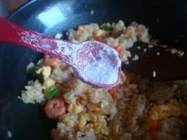 咖喱虾仁炒饭的做法步骤8