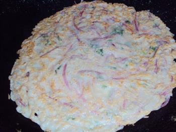 紫萝卜鸡蛋饼的做法步骤8