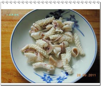 干贝菌菇海鲜汤的做法步骤2