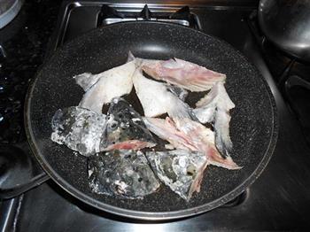 香煎三文鱼头的做法步骤4